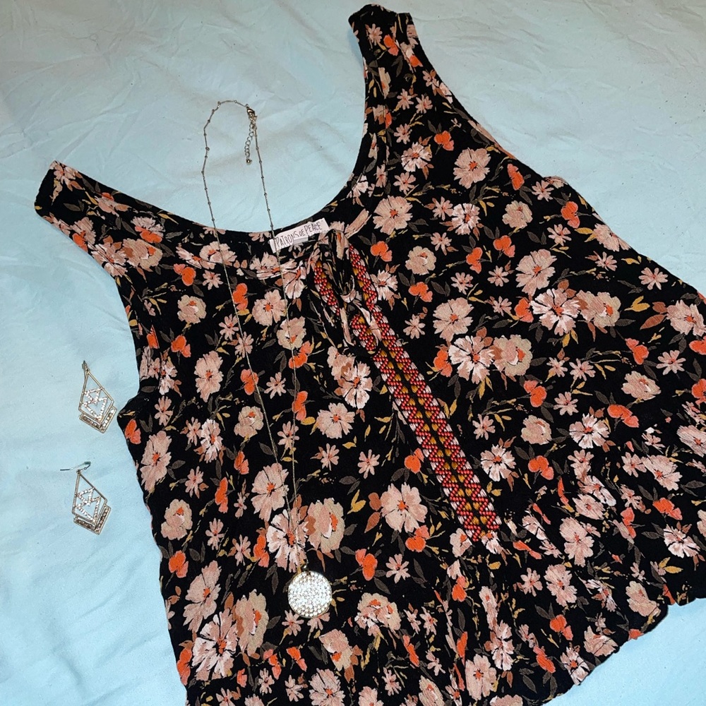 NWOT Boho Floral Tank
